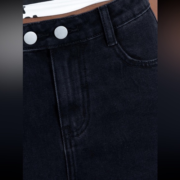 Estrella Denim Shorts Black - Picture 5 of 9